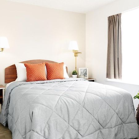 Intown Suites Extended Stay Indianapolis In -I70 Post Drive ภายนอก รูปภาพ