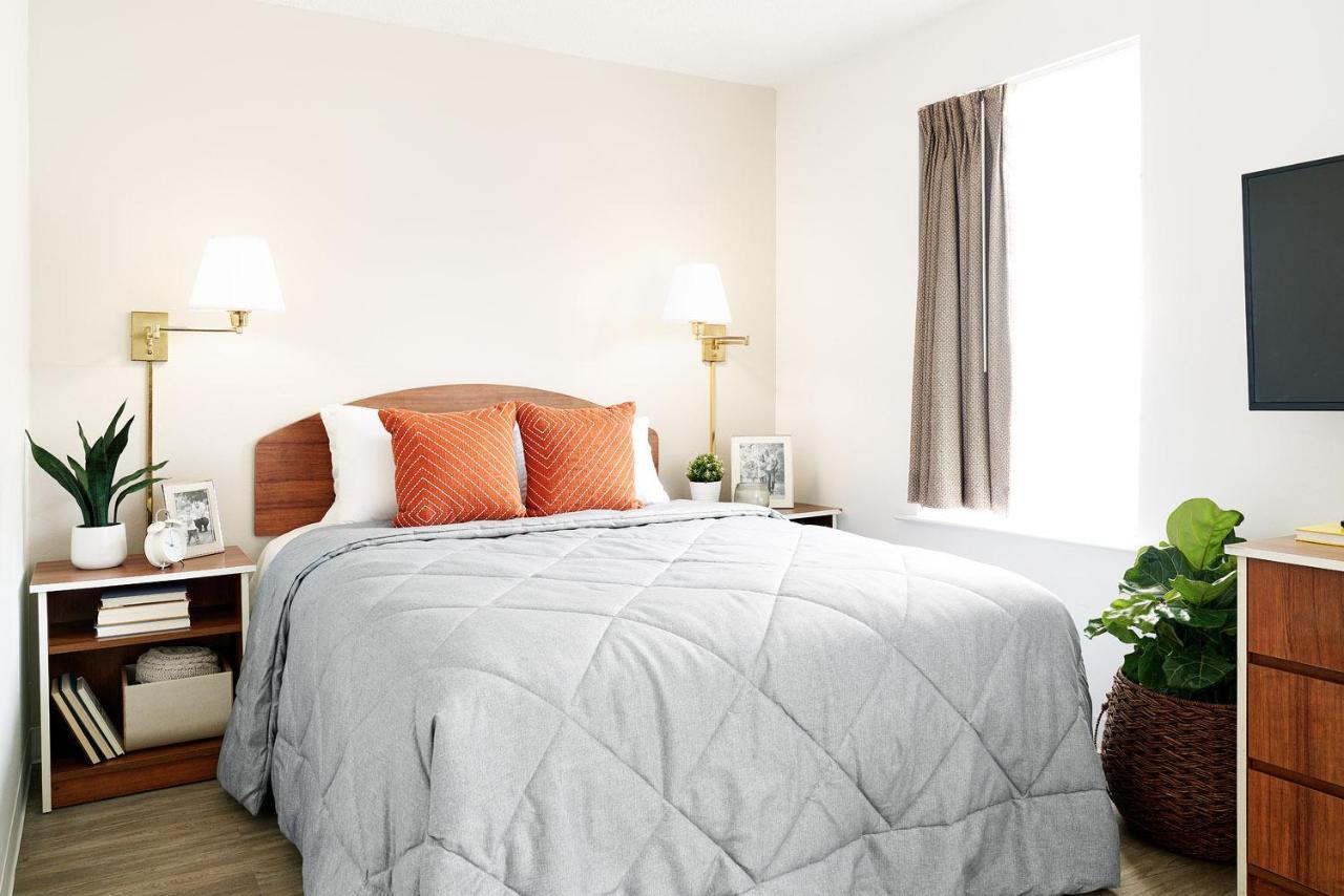 Intown Suites Extended Stay Indianapolis In -I70 Post Drive ภายนอก รูปภาพ